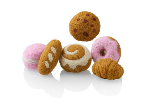 Toy Cat Mystery Box Bakery Wool blend assorted colors