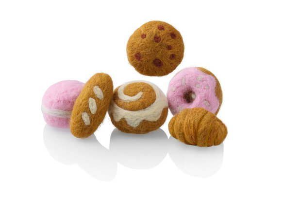 Toy Cat Mystery Box Bakery Wool blend assorted colors